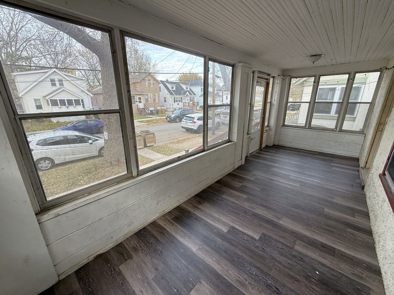 1325 Milton St - Photo 6 of 39