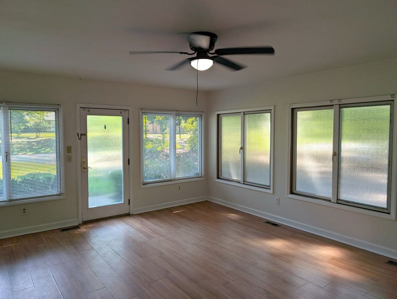 14737 N Old Statesville Rd - Photo 2 of 16