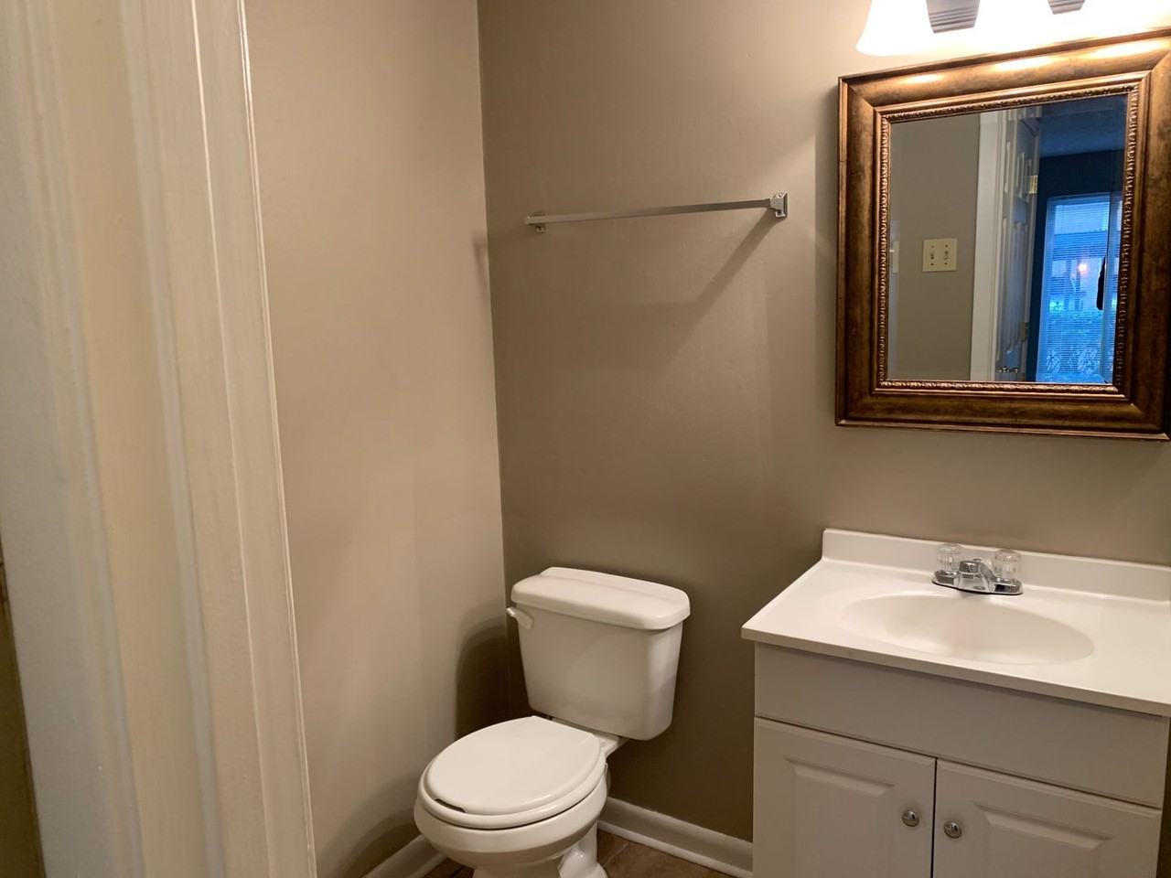 1719 Ridge Oak Pl - Photo 4 of 7