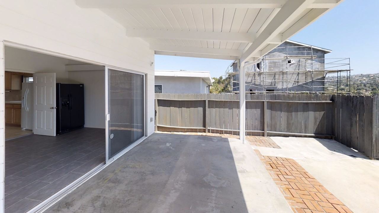 5321 E Falls View Dr - Photo 7 of 24