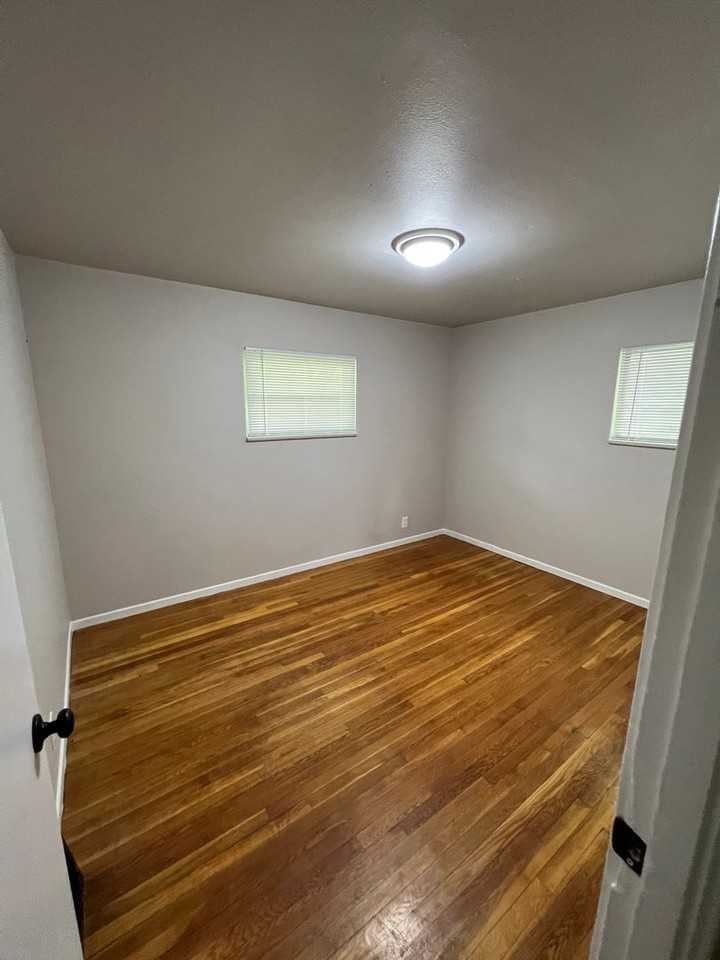 127 Ben Nevis Rd - Photo 5 of 9