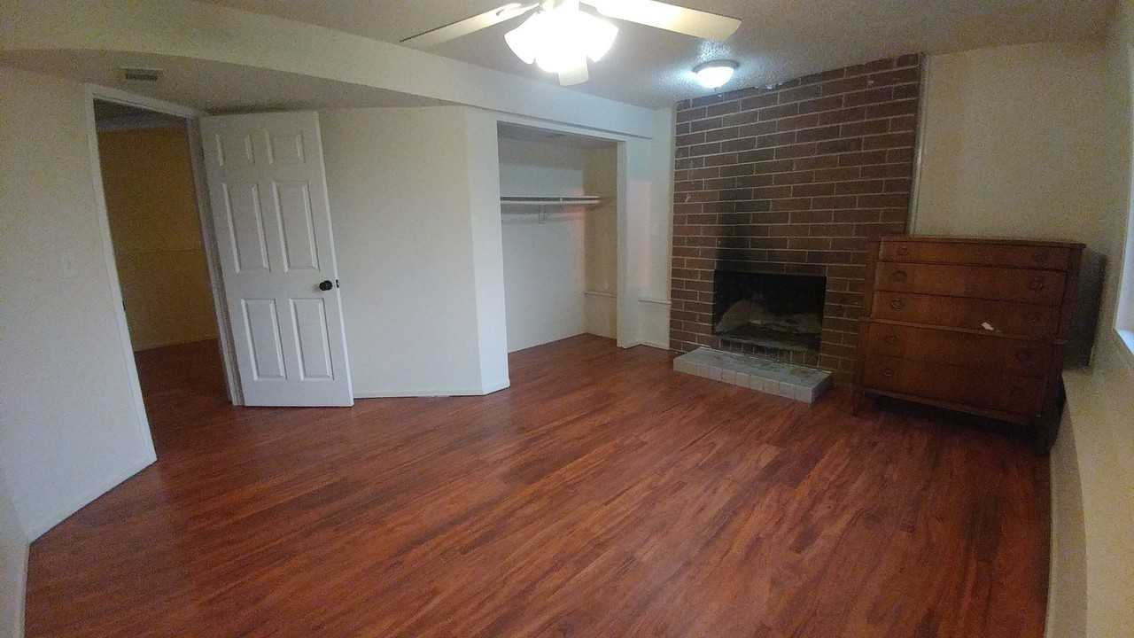 8629 Yakima Ave - Photo 4 of 22