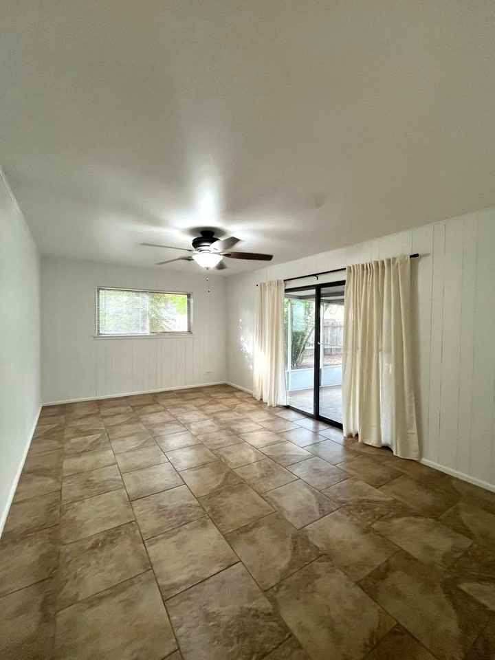 136 Valley Oak Dr - Photo 6 of 15