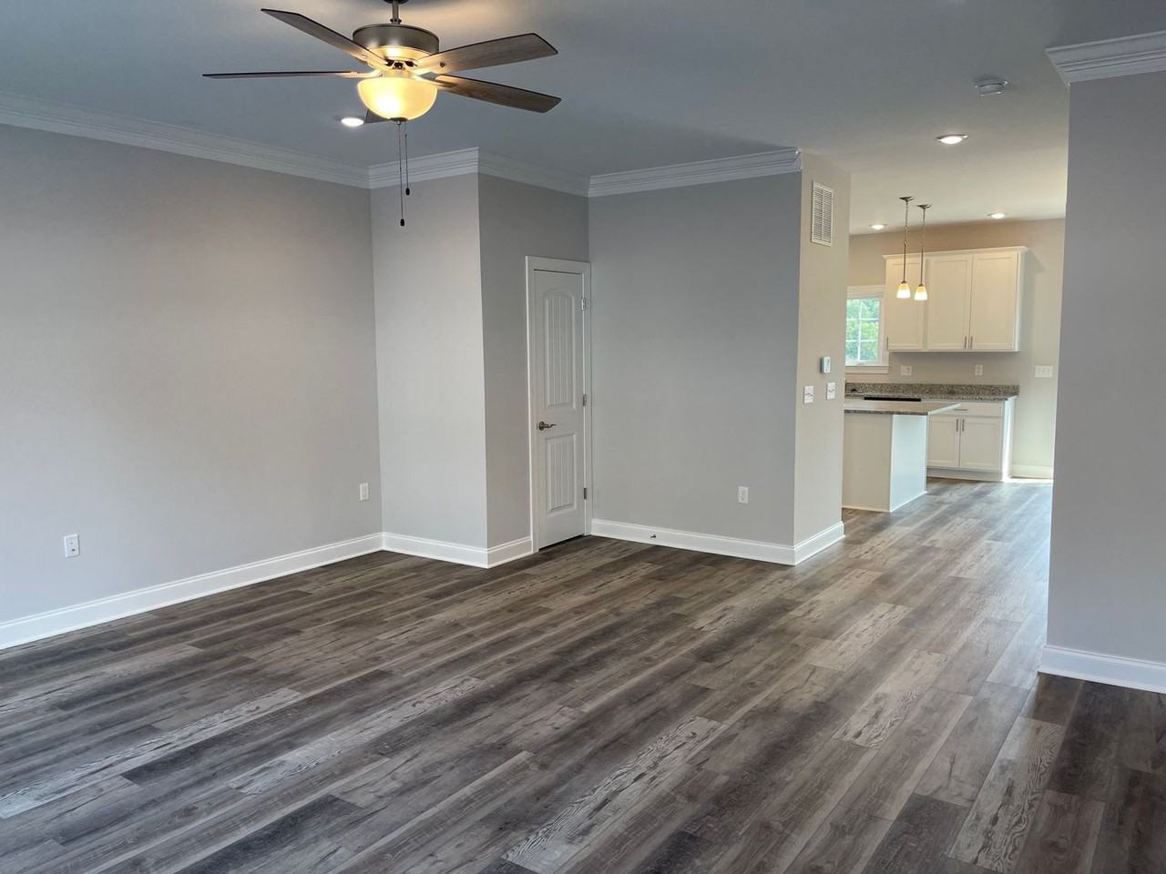 1157 Bluemoon Dr - Photo 4 of 17