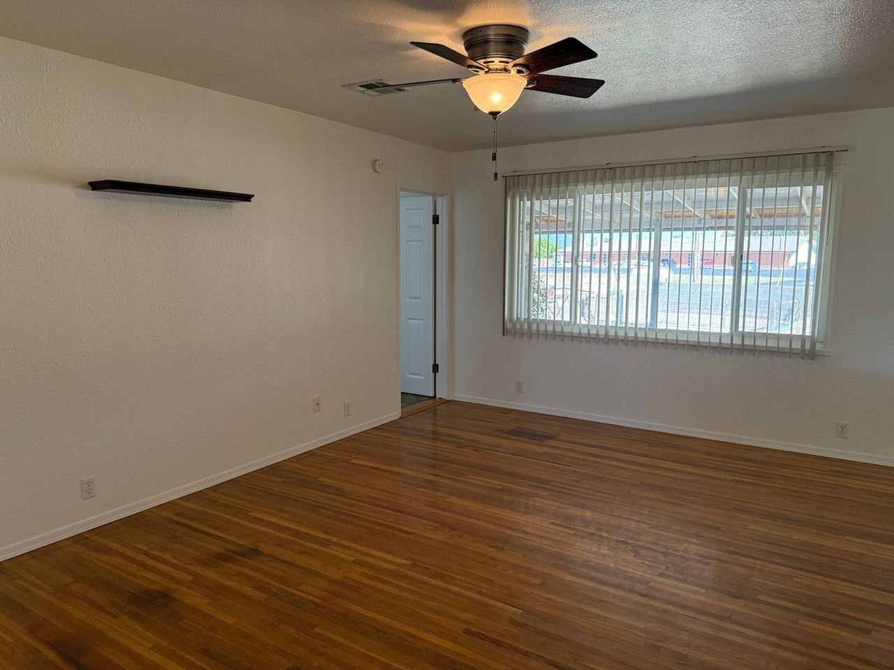2101 Aspen Dr - Photo 3 of 24