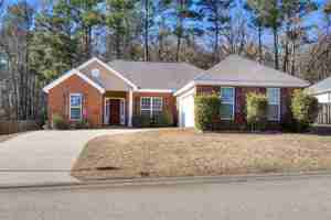 featured image of 1215 Pinnacle Dr