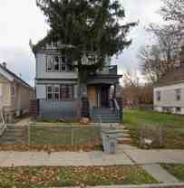 Spacious 2Br Lower Duplex in Milwaukee - Photo 1 of 1