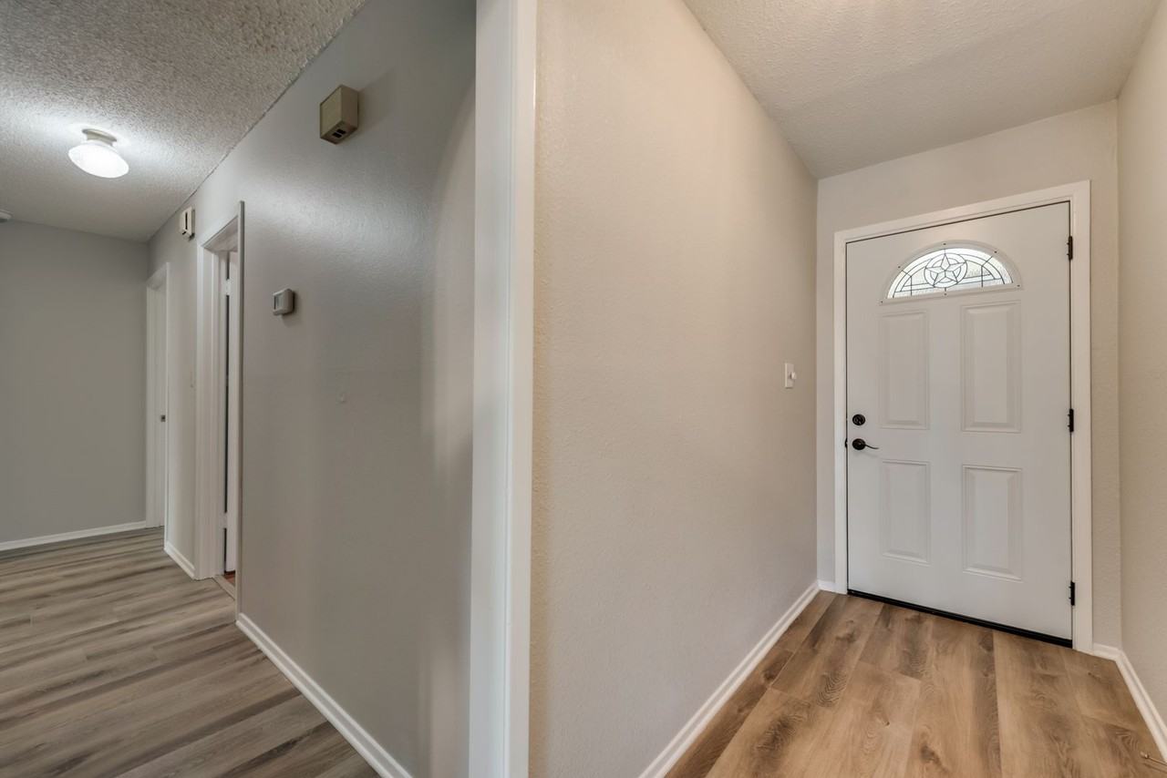 432 Pearl St - Photo 3 of 21