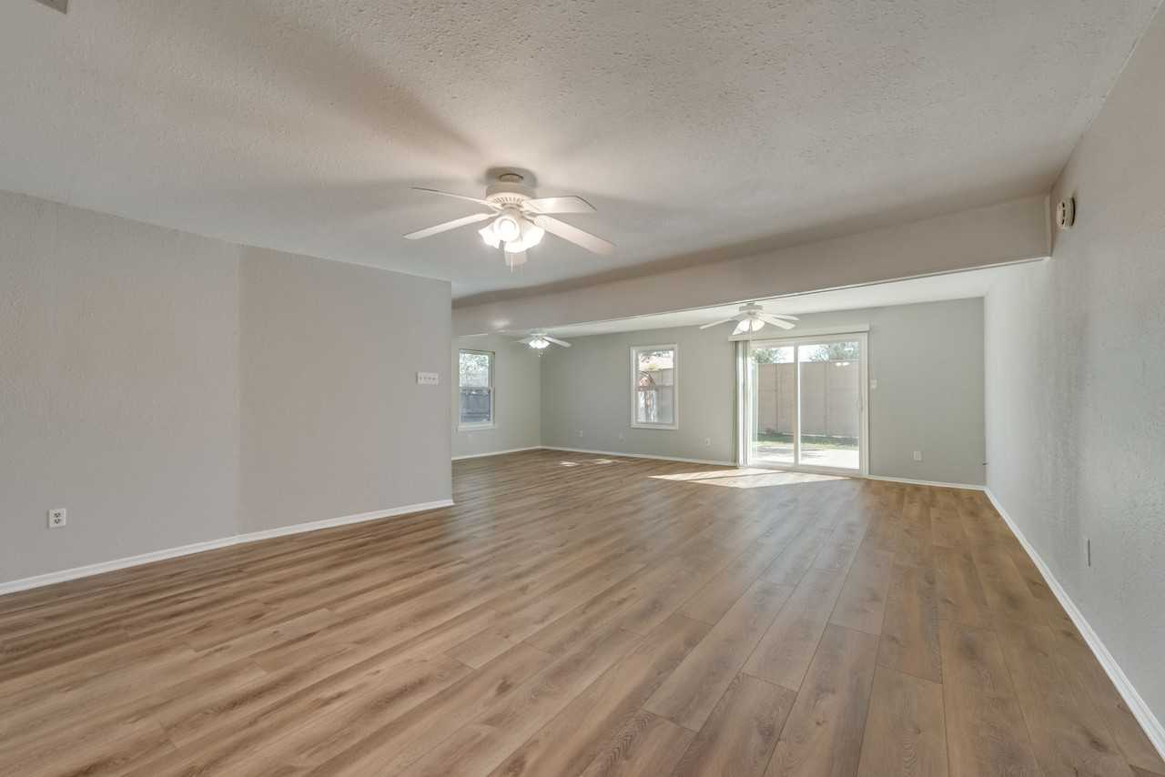 432 Pearl St - Photo 5 of 21