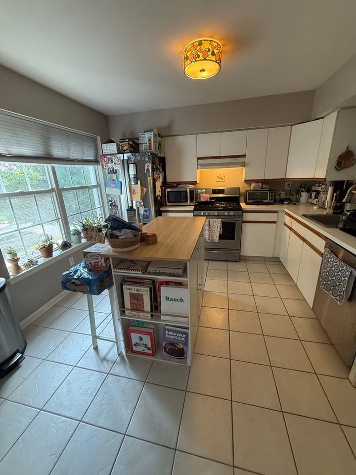 4614 Louise Saint Claire Dr - Photo 4 of 19