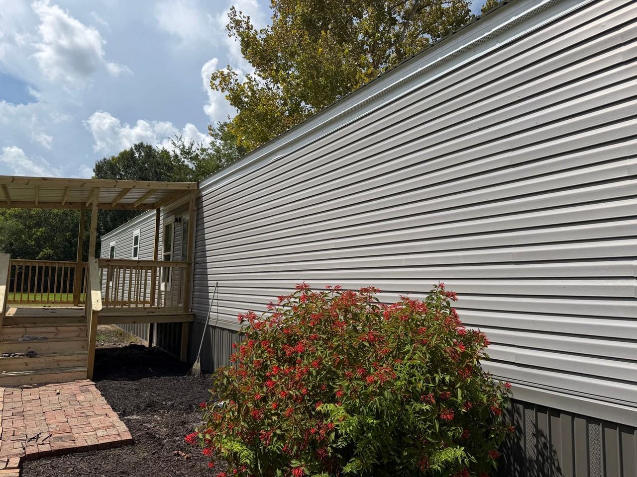 11279 Keith Rd - Photo 2 of 11