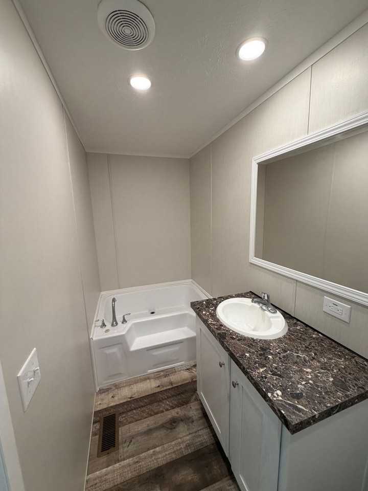 11279 Keith Rd - Photo 6 of 11