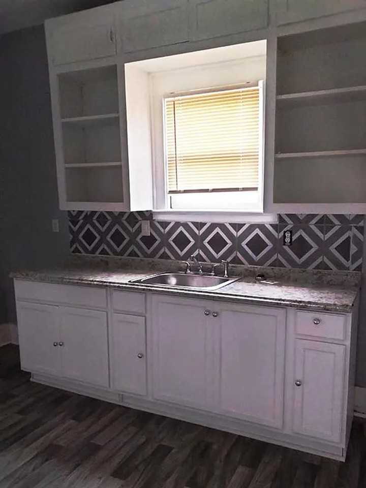 2649 Royal Ave - Photo 3 of 11