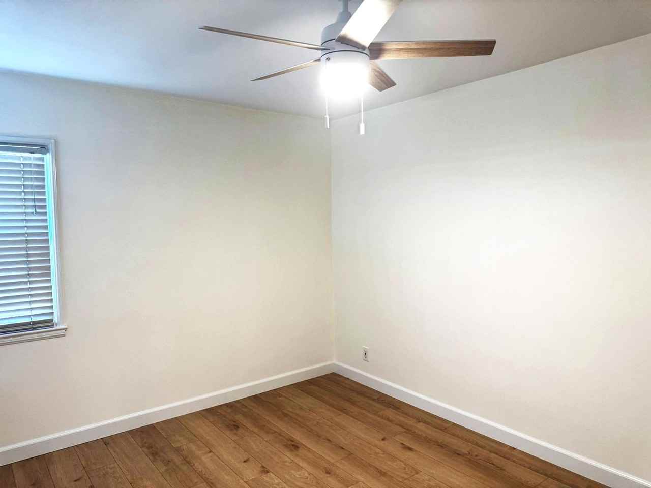 457 E Italia St - Photo 7 of 19
