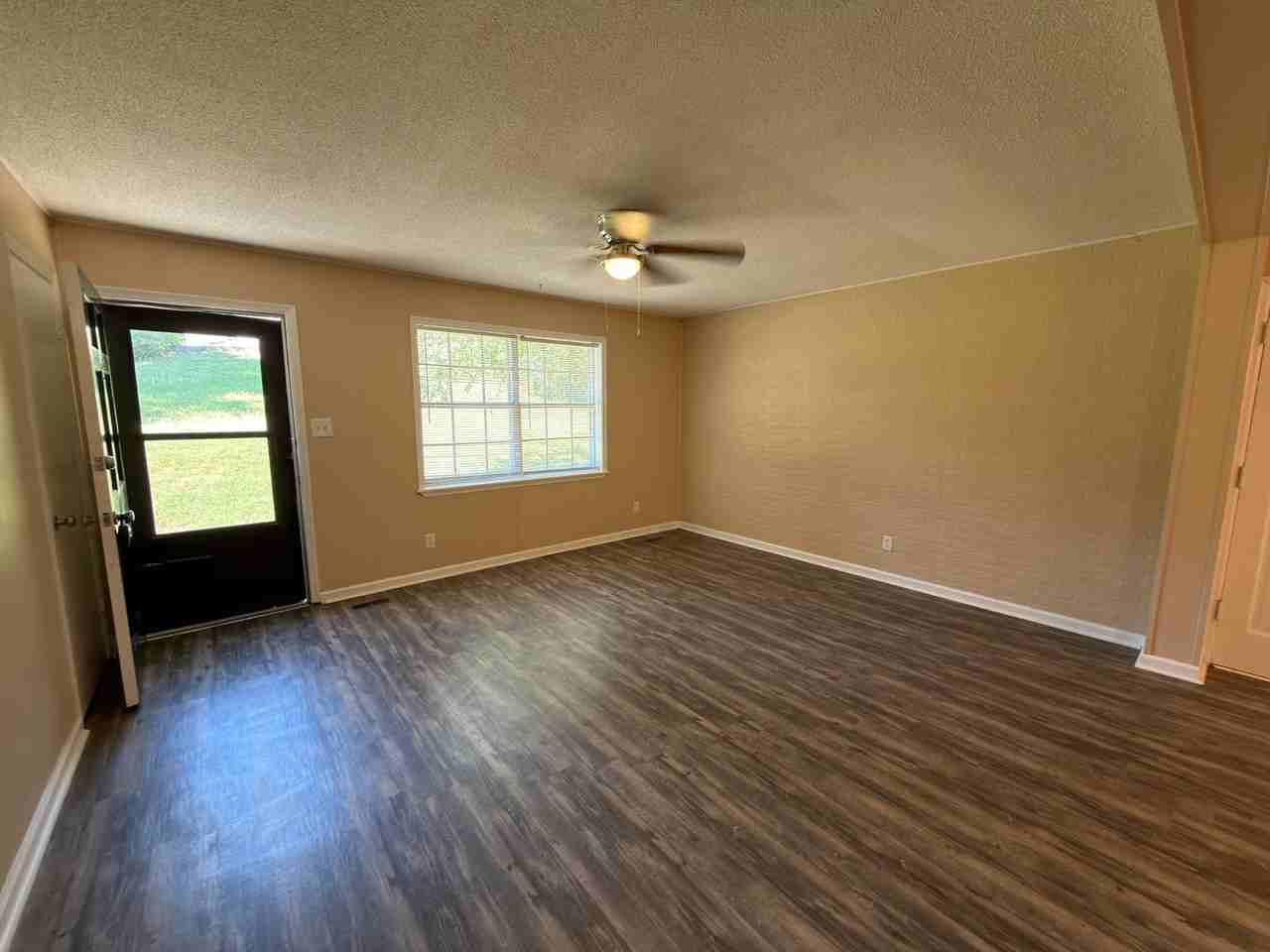 4740 Treemont Cir Ne - Photo 2 of 10