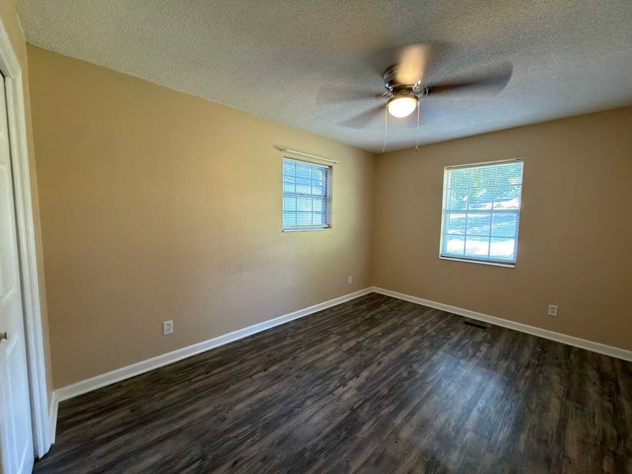 4740 Treemont Cir Ne - Photo 7 of 10