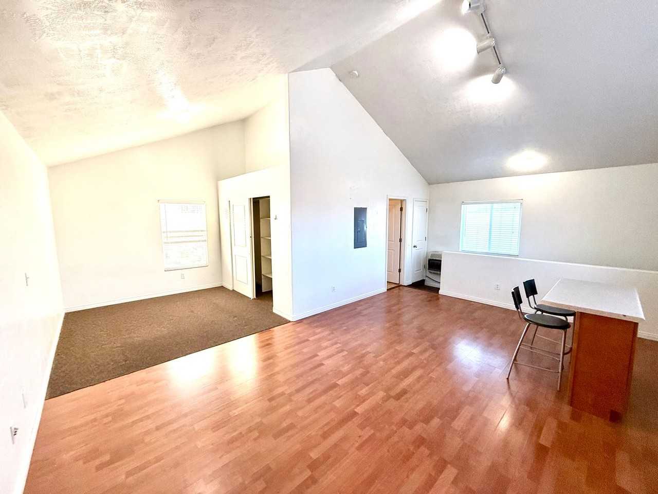 11567 S Harvest Crest Way - Photo 2 of 11