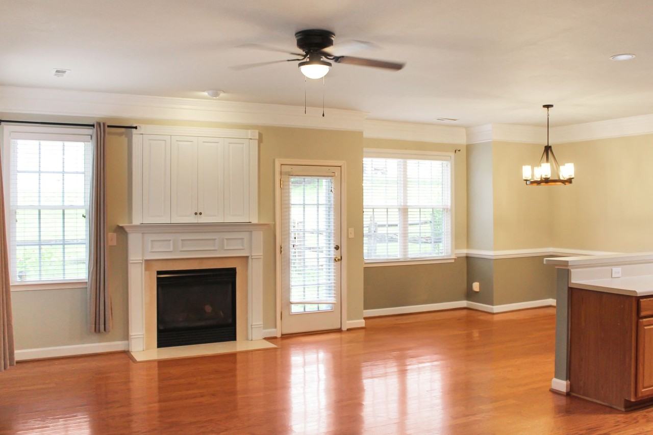 1054 Bristlecone Ln - Photo 3 of 22