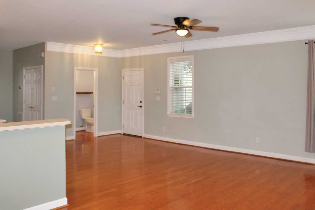 1054 Bristlecone Ln - Photo 5 of 22