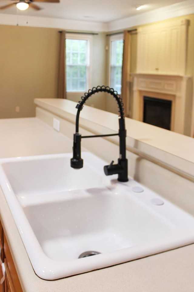 1054 Bristlecone Ln - Photo 6 of 22
