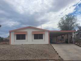 featured image of 886 Holly St