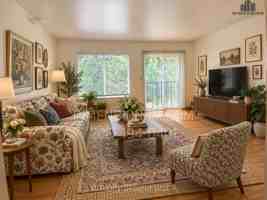featured image of 5823 Fleming St