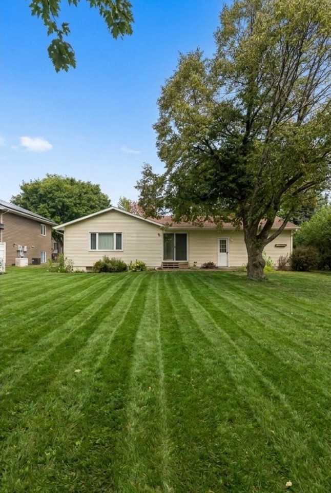 106 Merlin Cir - Photo 2 of 24