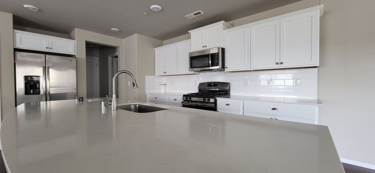 3332 Hoffman Hill Blvd - Photo 2 of 14