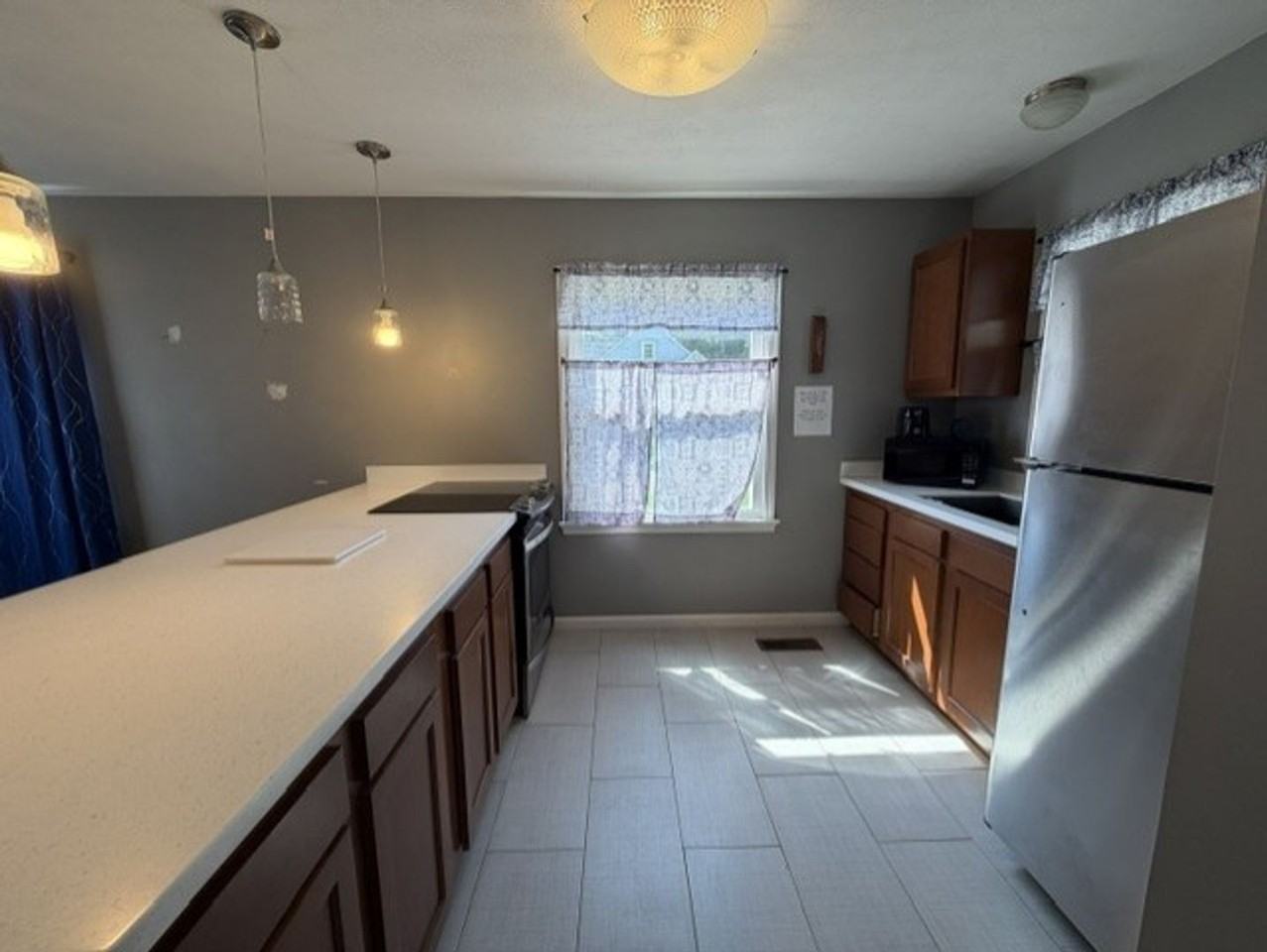 754 Hayden Ave - Photo 4 of 15