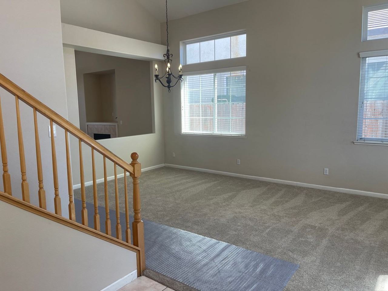 2733 Sunflower Cir - Photo 6 of 44