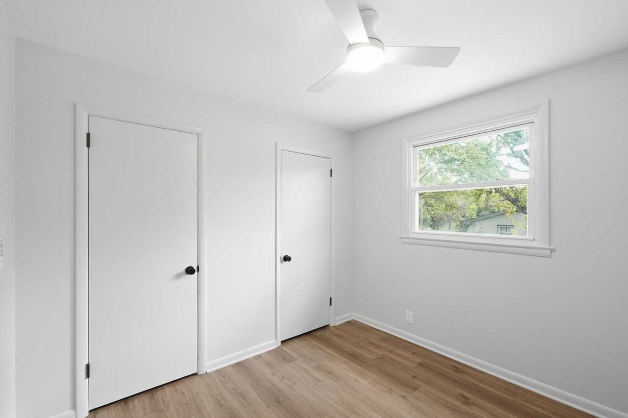 2695 Barclay Dr - Photo 3 of 19