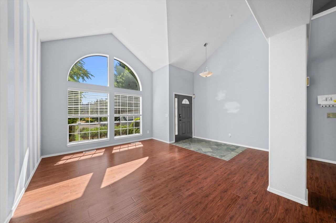 21610 95th Pl S - Photo 4 of 32
