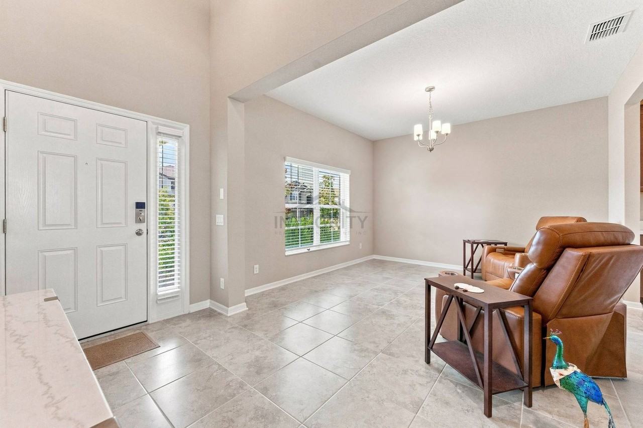 9464 Crescent Ray Dr - Photo 6 of 50