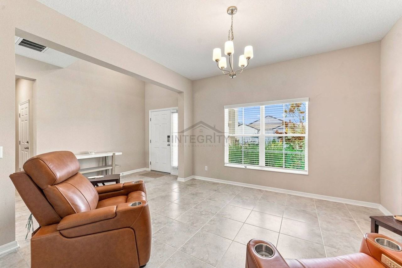 9464 Crescent Ray Dr - Photo 7 of 50