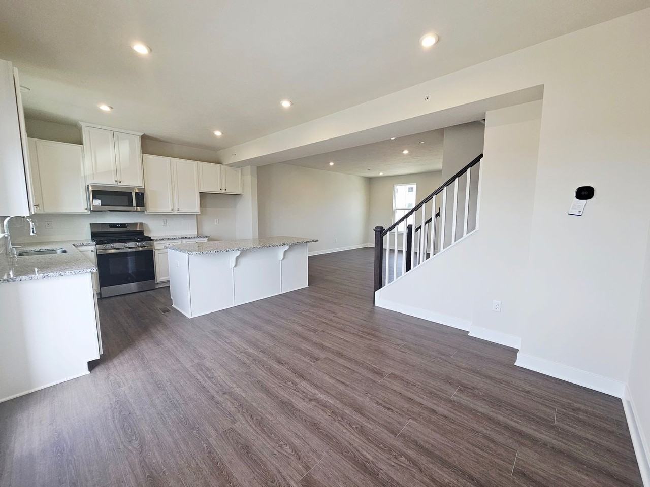 1191 Olivia Dr - Photo 5 of 26
