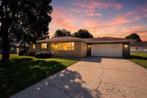 featured image of 3012 S Lilac Rd