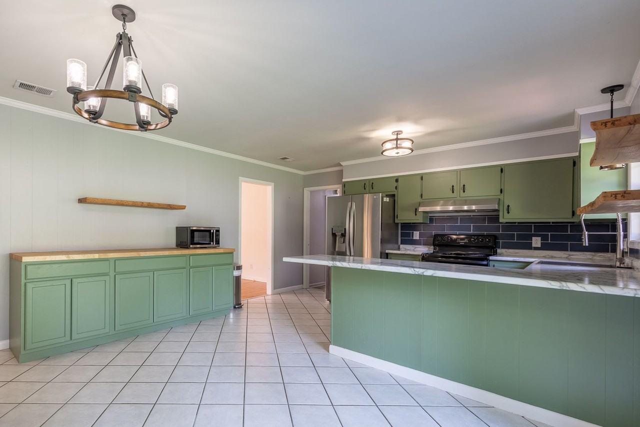 559 Marsim Dr - Photo 6 of 18