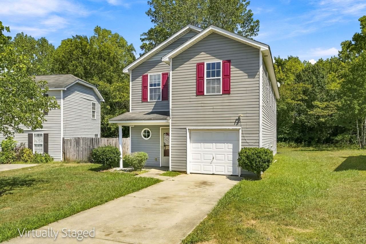 822 Oakshire Cir - Photo 2 of 41