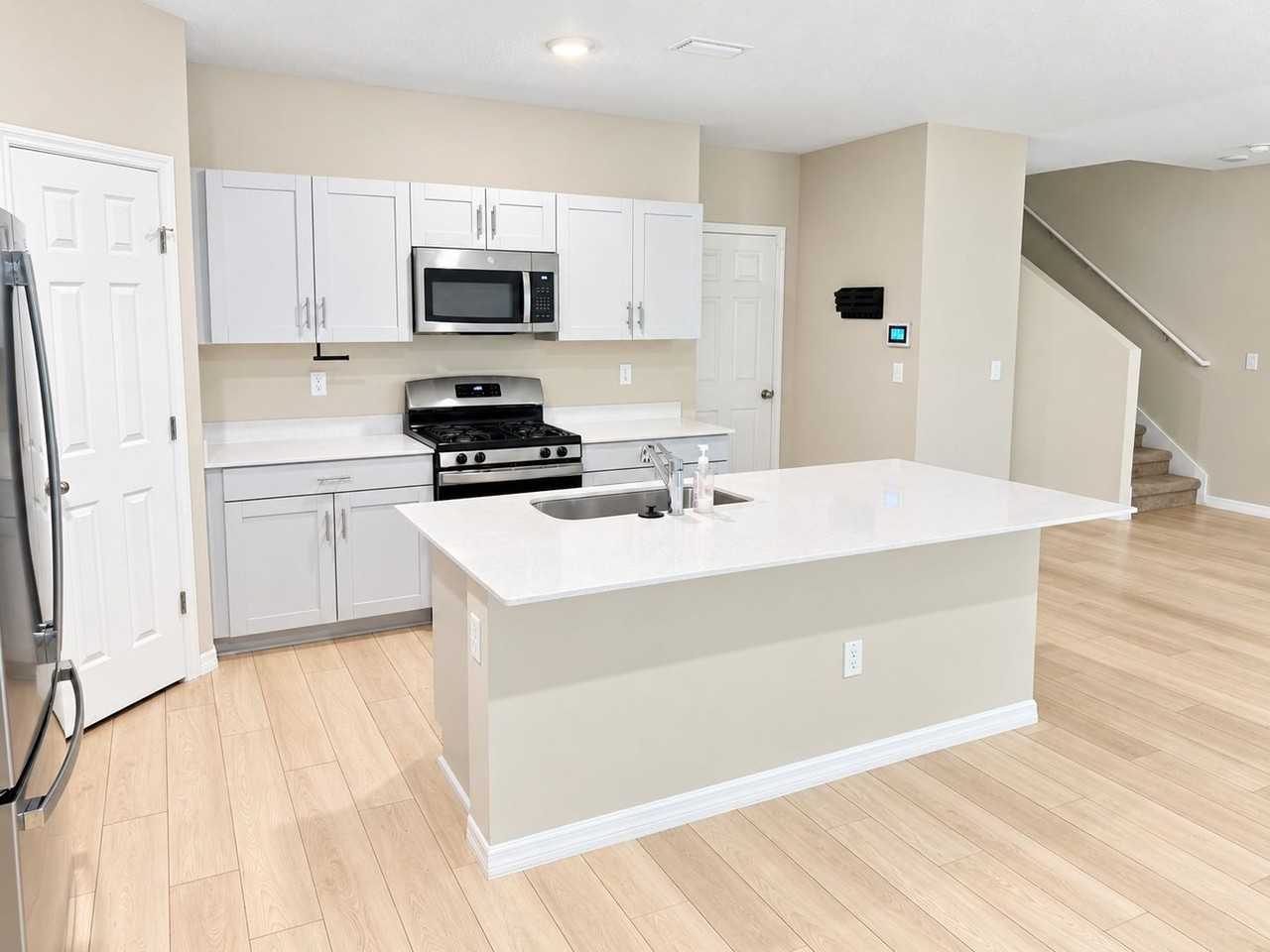 5548 Summer Sunset Dr - Photo 4 of 24