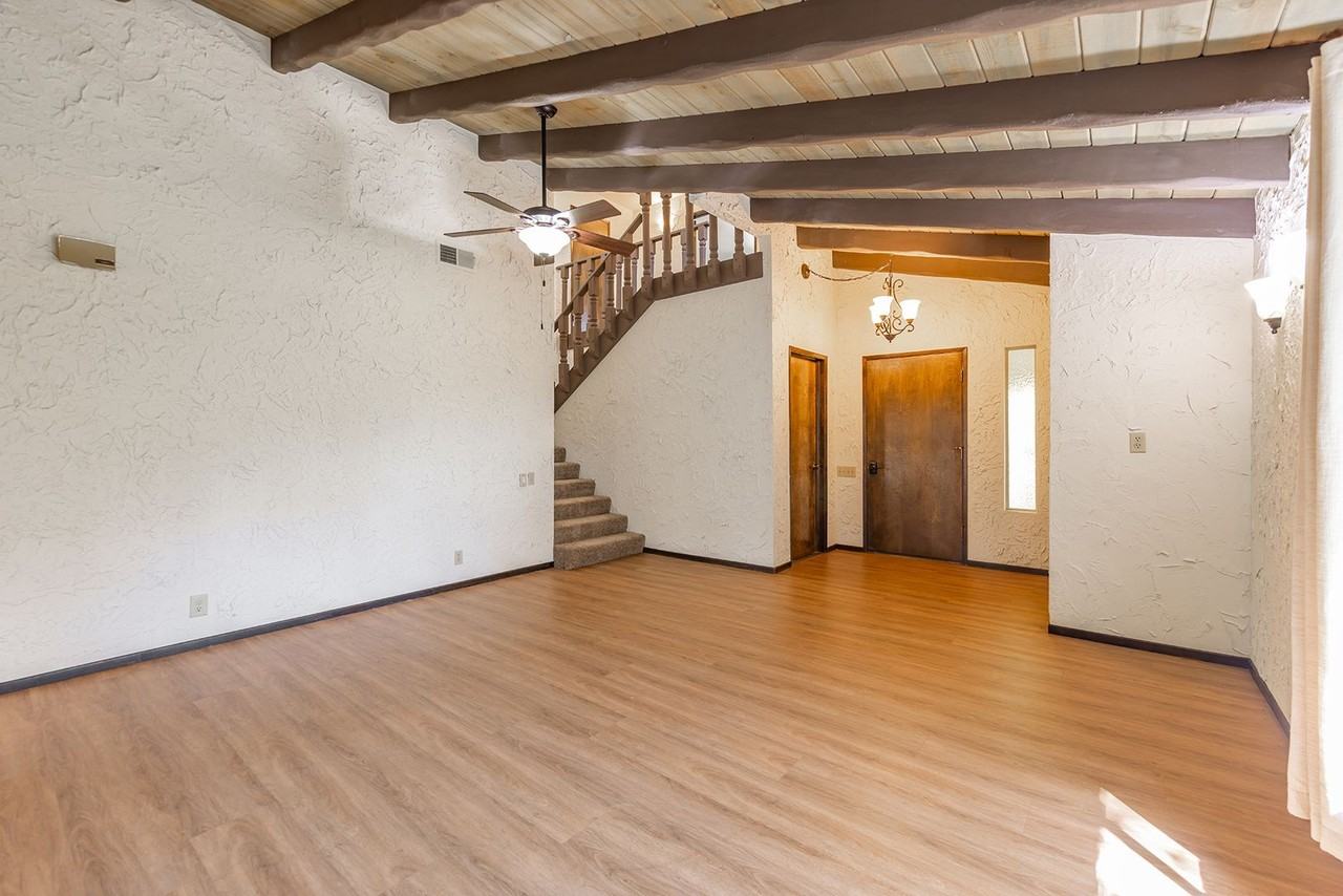 109 Bristol Rd - Photo 5 of 30