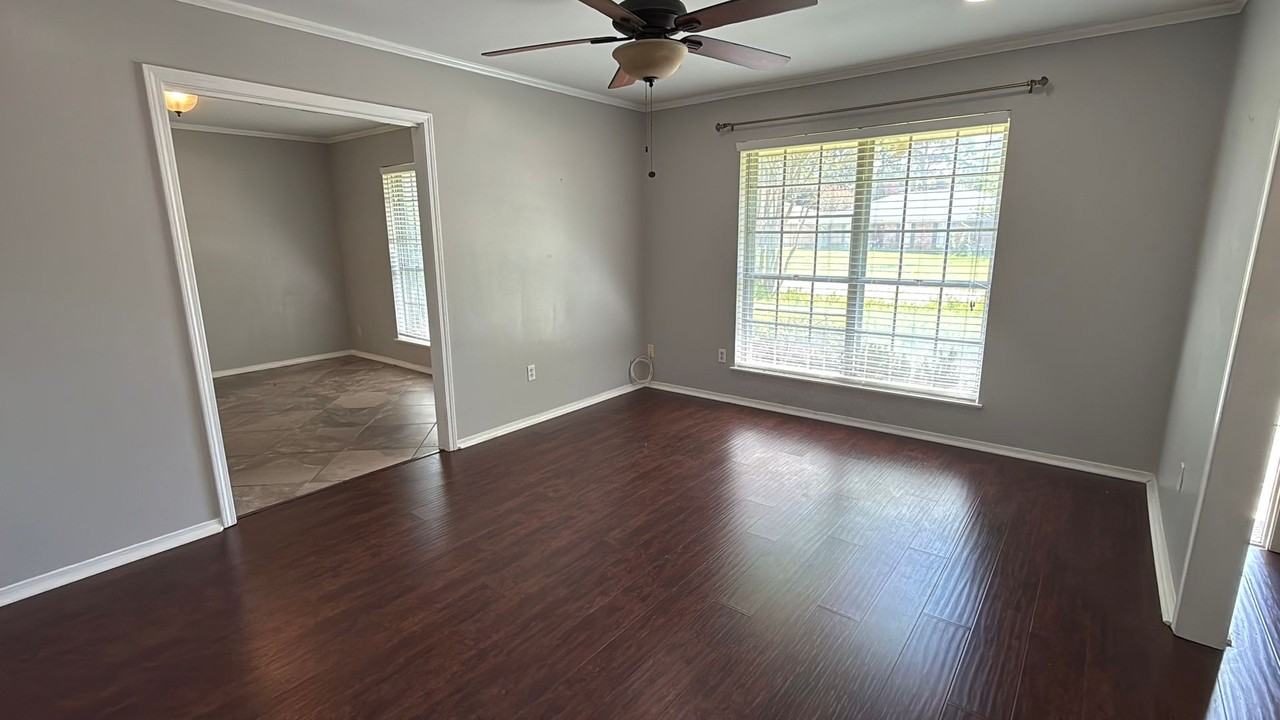 1548 Ramberlyn Way - Photo 6 of 50