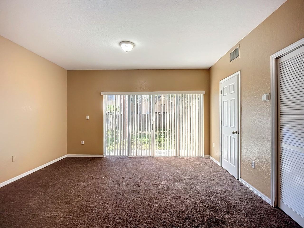965 Sw 6th Ct - Photo 5 of 31
