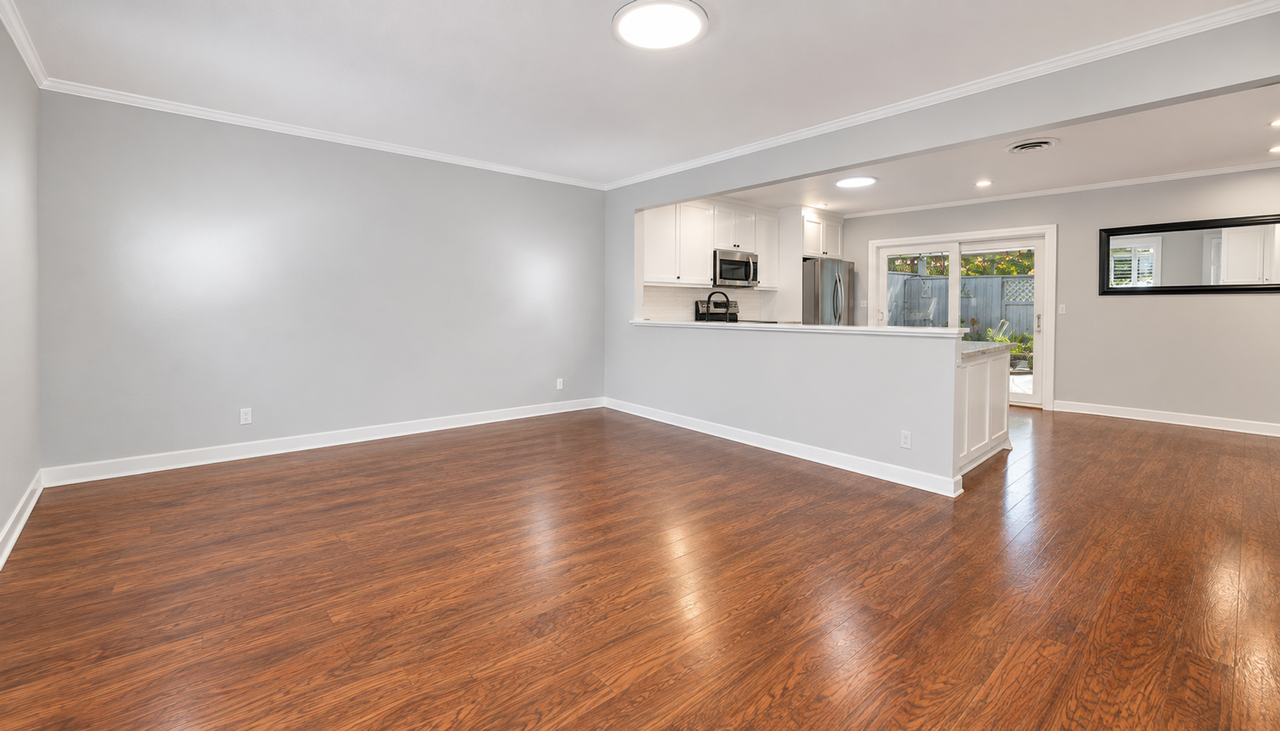 415 Sutton Pl - Photo 3 of 30