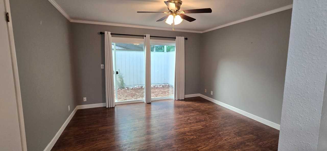 415 Sutton Pl - Photo 5 of 30