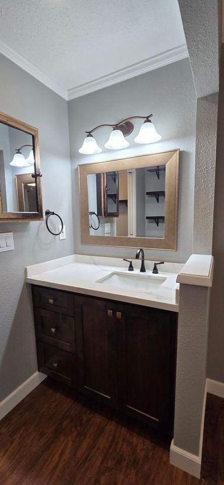 415 Sutton Pl - Photo 7 of 30