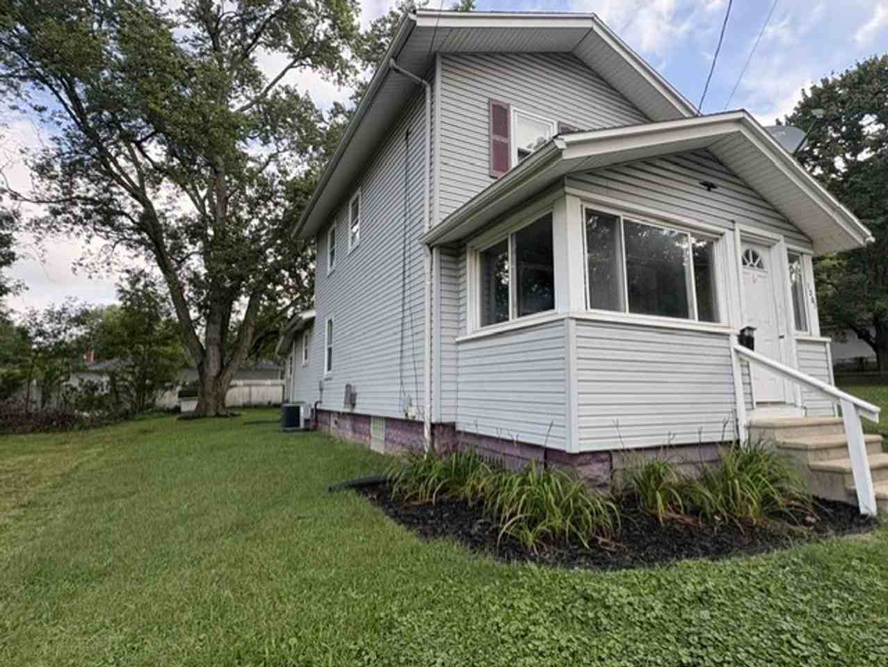 1201 Smithfarm Ave - Photo 3 of 15