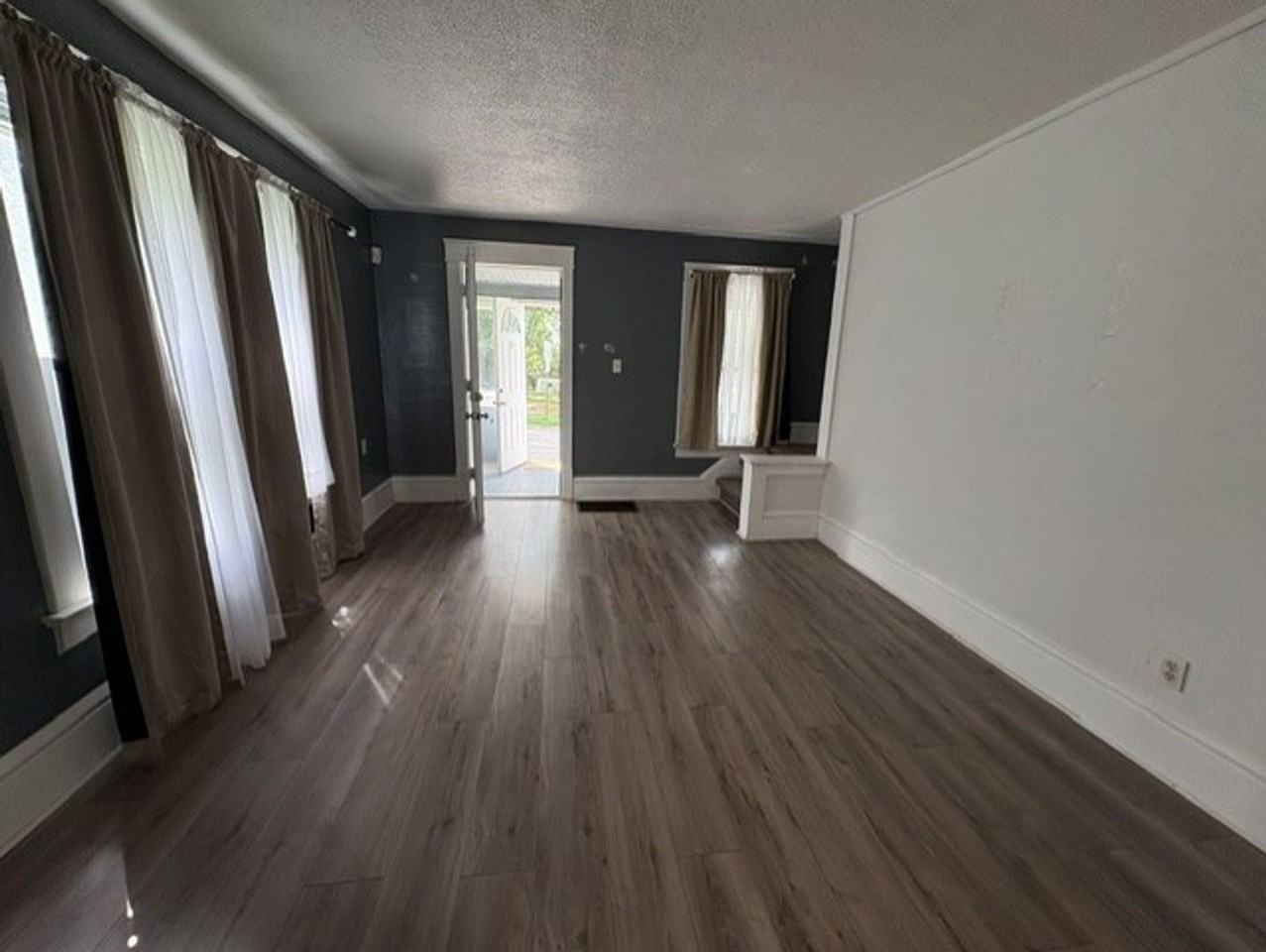 1201 Smithfarm Ave - Photo 5 of 15