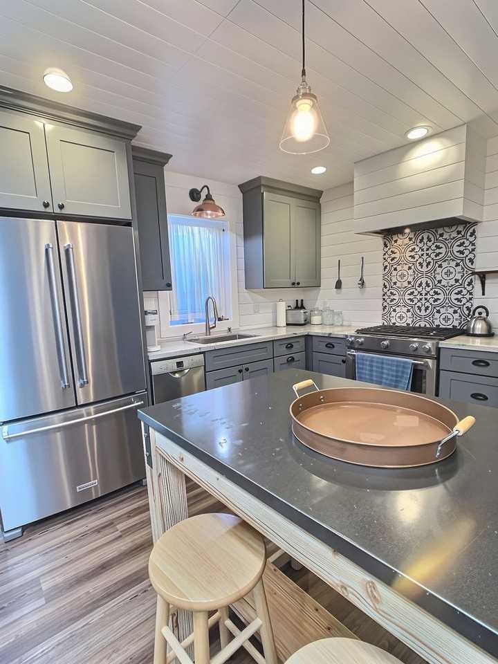 851 W San Fernando St #2 - Photo 4 of 12