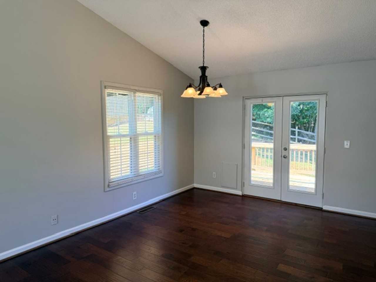 2627 Lone Oak Trl Nw - Photo 4 of 16