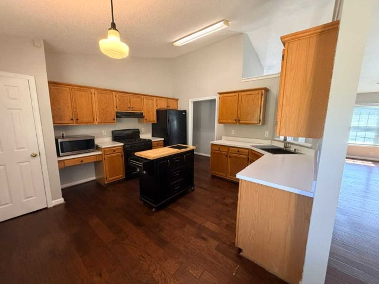 2627 Lone Oak Trl Nw - Photo 5 of 16